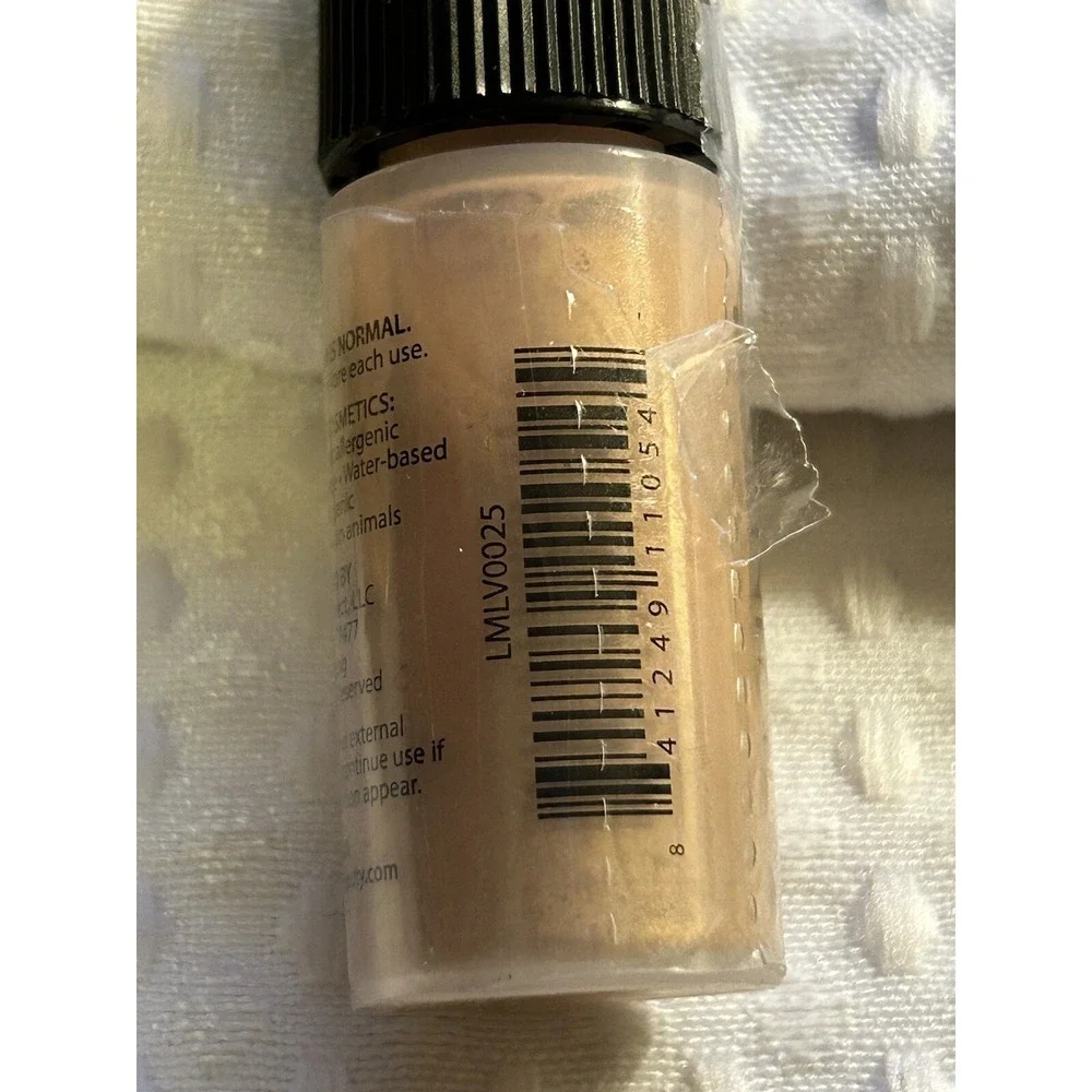 Luminess Air LOVE Illuminating Airbrush Makeup .25oz-NEW - Semi Sealed